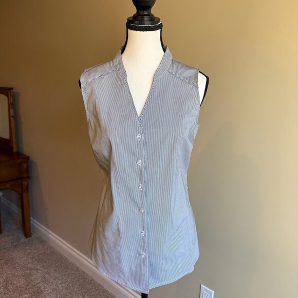 Reitmans black and white pinstripe sleeveless button down top shirt blouse - Picture 1 of 11